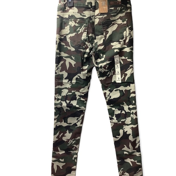 🆕ROX Denim- Size 3 Camouflage Skinny Jeans - Picture 4 of 7